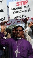 Pakistanische Christen protestieren gegen Gewalt