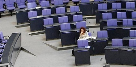 Sozialversicherungs-Petition 'nervt' Bundestag