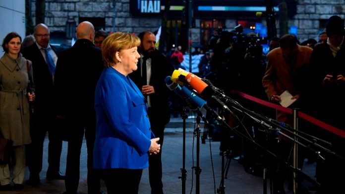 http://www.pi-news.net/wp-content/uploads/2018/01/merkel_verhandlung-696x391.jpg