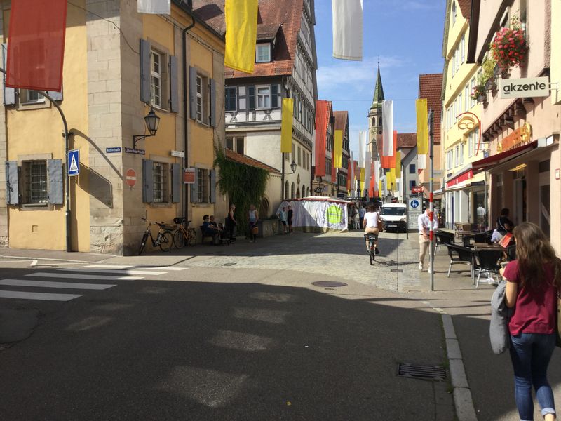 Tatort des Überfalls auf den 26-Jährigen. Laut Polizei war der Täter um kurz nach drei Uhr im Bereich Johann-Philipp-Palm-/ Archivstraße unterwegs.