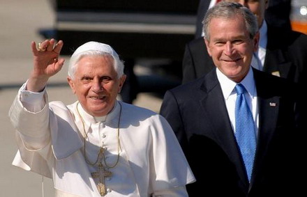 Papst Benedikt George Bush