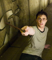 Harry Potter wehrt Feinde ab