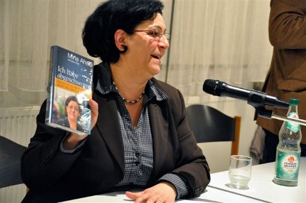 Mina Ahadi in Erlangen: Koran ist ein Horrorbuch