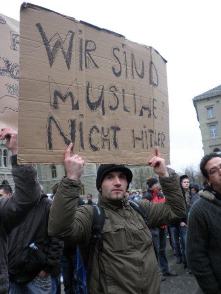 700 Extrem-Moslems demonstrieren in Bern