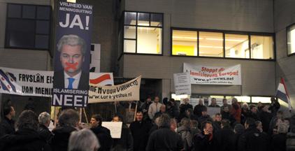 Wilders-Demo: Mittendrin statt nur dabei