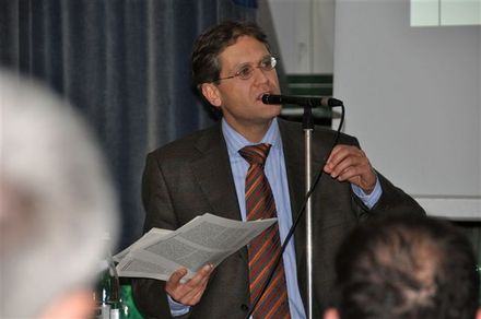 Dr. Andreas Renz