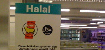 Metro wirbt mit Halal-Schildern