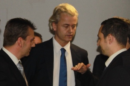 René Stadtkewitz und Geert Wilders lauschen den Worten von Marc Doll (r.)