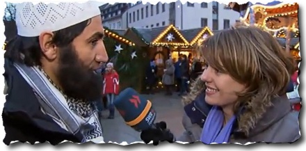 Das war Lustig: SWR-Reporterin Carmen Lustig interviewt den 'Ulmer Taliban' Korkmaz Arslan.