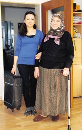 Zarife Menci und ihre Mutter Zehra Cengiz.