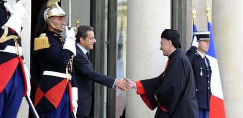 Der französische Präsident Nicolas Sarkozy mit Patriarch Beshara Rai.