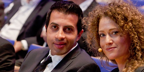 Mosab Hassan Yussef mit Israelkongress-Moderatorin Melody Sucharewicz