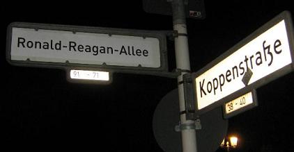 Berlin: Karl-Marx-Allee wird zur Ronald-Reagan-Allee