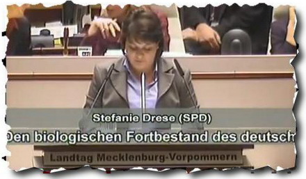 Stefanie Drese (SPD): Den Antrag der NPD-Fraktion – 'Den biologischen Fortbestand des deutschen Volkes bewahren!' – lehnen die Vertreter der demokratischen Fraktionen, in deren Namen ich heute spreche, mit aller Nachdrücklichkeit und aufs Schärfste ab.