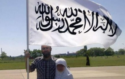 Murat mit Islam-Flagge