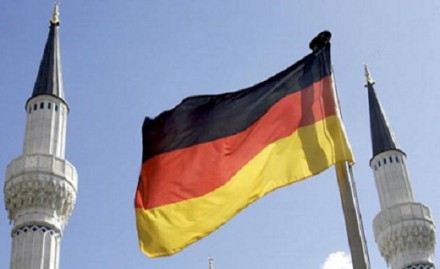 moschee_deutschlandflagge