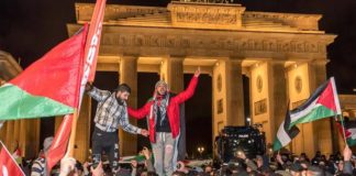 Islamische Hass-Demonstration gegen Israel und die USA am Brandenburger Tor.