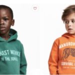 Modekette H&M wegen dieser Shirts mit Rassismusvorwurf konfrontiert.