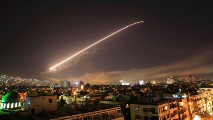Die USA, Frankreich und Großbritannien haben in der Nacht Syrien angegriffen.