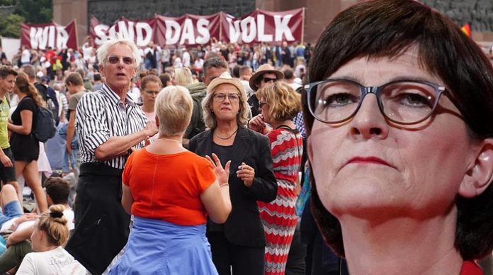 Schimpft, hetzt und beleidigt, wie es ihr beliebt - SPD-Chefin Saskia Esken.