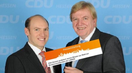 Hessens CDU-General Manfred Penz und Ministerpräsident Volker Bouffier: "Mit ihr {Janine Wissler] hat die Partei eine geschliffene Rednerin und charismatische Persönlichkeit an die Doppelspitze gewählt…"
