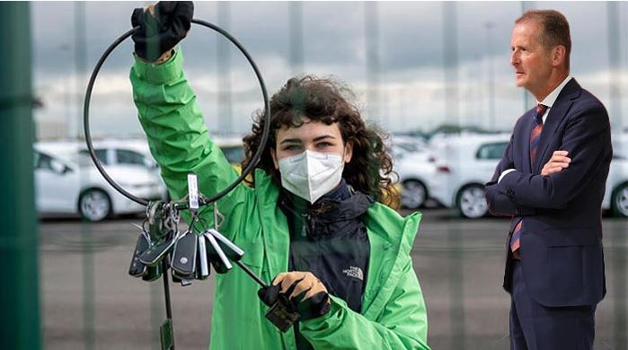 Greenpeace klaut 1.500 VW-Schlüssel im Hafen Emden