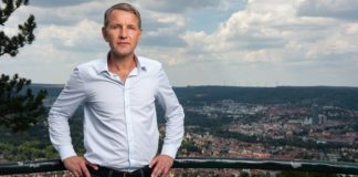 Nach dem starken Wahlergebnis in Thüringen führt an Björn Höcke beim nächsten AfD-Bundesparteitag im Dezember in Wiesbaden wohl kein Weg vorbei.