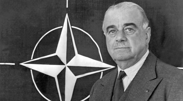 "Die NATO wurde geschaffen, um die Russen draußen, die Amerikaner drinnen und die Deutschen unten zu halten." (Lord Hastings Ismay, erster NATO-Generalsekretär).