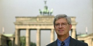 Joachim Jauer, der während seiner Korrespondentenzeit für das ZDF lange freiwillig in Ost-Berlin lebte, starb jetzt im Alter von 82 Jahren.