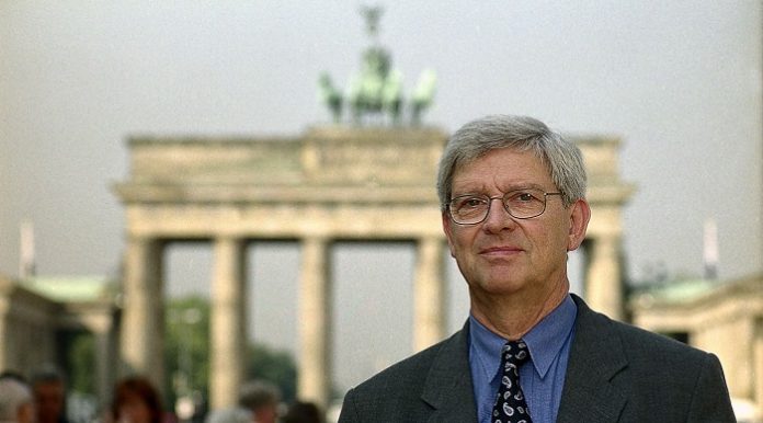 Joachim Jauer, der während seiner Korrespondentenzeit für das ZDF lange freiwillig in Ost-Berlin lebte, starb jetzt im Alter von 82 Jahren.