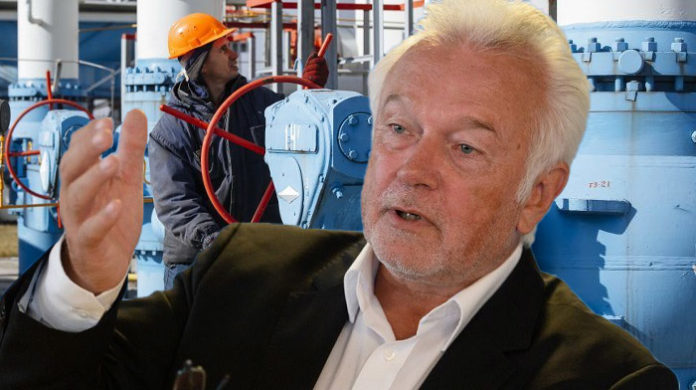 „Wir sollten Nord Stream 2 jetzt schleunigst öffnen, um unsere Gasspeicher für den Winter zu füllen“, sagte Kubicki dem Redaktionsnetzwerk Deutschland (RND). Es gebe „keinen vernünftigen Grund, Nord Stream 2 nicht zu öffnen“.
