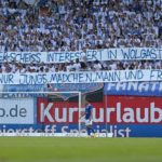 Wegen dieses Banners ermittelt jetzt der Kontrollausschuss des DFB gegen den Zweitligisten Hansa Rostock.