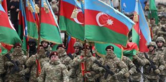 Aserbaidschanische Truppen haen an drei Stellen armenische Stellungen mit Artillerie und großkalibrigen Waffen angegriffen.