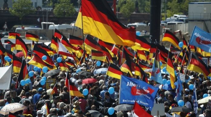 Am 8. Oktober findet um 13:30 Uhr auf dem Platz der Republik in Berlin eine große AfD-Demo statt.
