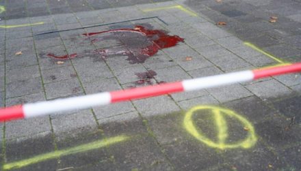Blutlache am Tatort in Ludwigshafen-Oggersheim. Die meisten Deutschen bekommen nichts mit von dem, was dort wirklich geschehen ist.