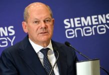 Mit einem Machtwort hat Bundeskanzler Olaf Scholz den wochenlangen Koalitionsstreit um die Verlängerung von AKW-Laufzeiten beendet.