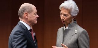 Die jüngste Leitzinserhöhung der EZB-Präsidentin Christine Lagarde (hier mit Kanzler Olaf Scholz) auf zwei Prozent ist in keiner Weise geeignet, die inflationäre Entwicklung zu bremsen oder gar zu stoppen.
