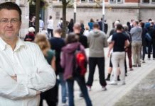 Der parlamentarische Geschäftsführer und Justiziar der AfD-Bundestagsfraktion, Stephan Brandner, fordert eine vollständige Neuwahl in Berlin.
