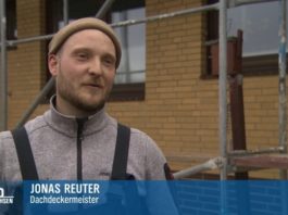 Dachdeckermeister Jonas Reuter freut sich über einen freien Tag mehr in der Woche.