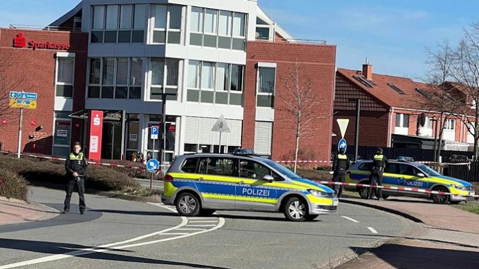 Diese Sparkassenfiliale in Garbsen wollte das Kinder-Trio überfallen.