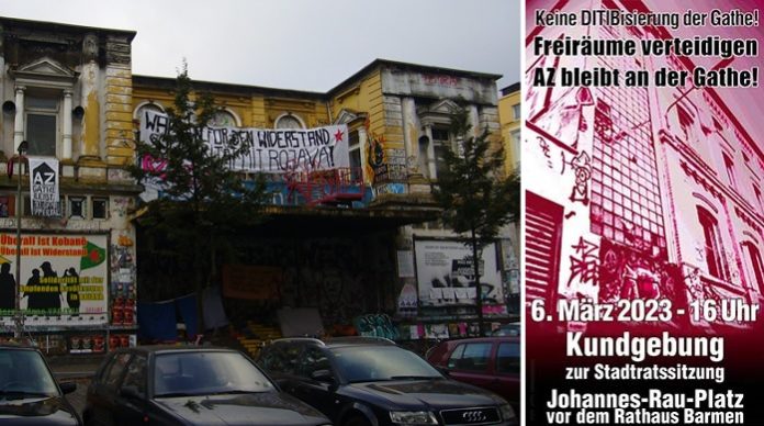 Der angekündigte Protest der Linksrextremen am Montag vor dem Rathaus in Wuppertal hat nichts genutzt: der Stadtrat hat beschlossen, dass der Bau einer DITIB-Moschee an der Straße Gathe im Ortsteil Elberfeld (l.), wo sich bisher das 