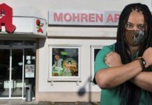 "Ich merke, dass mich das total anstrengt und ja schmerzt", sagt Nadine Golly von der "Initiative Schwarzer Menschen" über die Mohren-Apotheke in Wolfsburg.