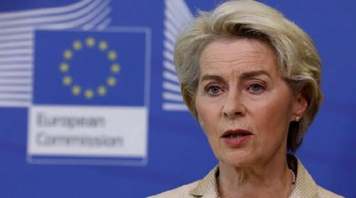 EU-Kommissionspräsidentin Ursula von der Leyen ist nicht gewählt, sondern von Lobbyorganisationen berufen – das Ganze nur scheindemokratisch, in Wirklichkeit oligarchisch.