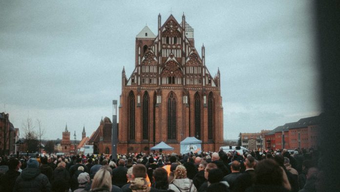 In Prenzlau sind am Montagabend um die 700 Leute auf die Straße gegangen.