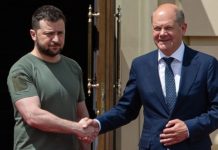 Der ukrainische Präsident Selenskyj kann sich freuen: Olaf Scholz (hier bei einem Treffen im Juni 2022 in Kiew) überweist der Ukraine in den nächsten Jahren mehr als 15 Milliarden Euro deutsches Steuergeld, das vielen Rentnern hierzulande fehlt.