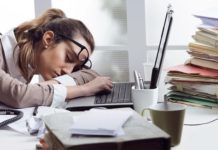 Die Mitarbeiter in öffentlichen Institutionen haben ein völlig anderes Entlohnungssystem. Sie werden nach Arbeitszeit statt nach Arbeitsergebnis bezahlt.