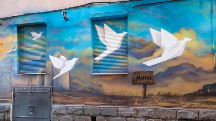 Der Ukraine-Krieg ist nicht unser Krieg. Er schadet uns mehr als jedem anderen NATO-Land (Foto: Wandgemälde „The Way Home“ in der westukrainischen Stadt Lwiw).