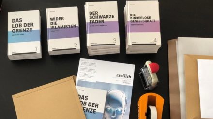 Zum fünfjährigen Jubiläum schenkt FREILICH jetzt allen Neuabonnenten eines seiner Bücher aus der Reihe „Politikon“ dazu - solange der Vorrat reicht.
