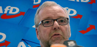 In einem Interview mit der "Nordwest-Zeitung" hat Oldenburgs Polizeipräsident Johann Kühme die AfD kritisiert. "Die AfD verdreht Wahrheiten und verbreitet Lügen".