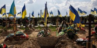 Die erschreckend hohen Menschenverluste der ukrainischen Streitkräfte sind für die geburtenschwache, schon lang an großem Bevölkerungsschwund leidende Ukraine eine Katastrophe für die Zukunft.